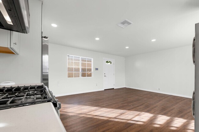 Photo - 2279 India St