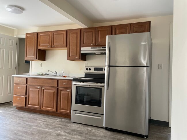 Building Photo - 371 Main St Unit #3