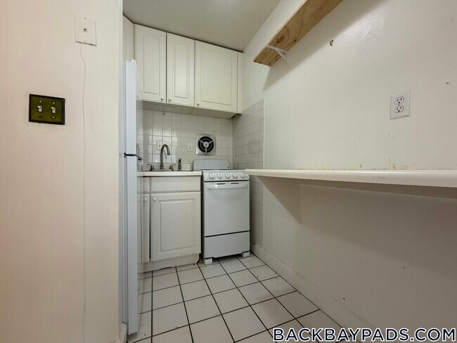 Photo - 529 Beacon St Unit 18