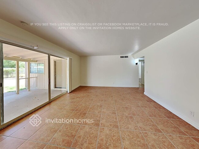Photo - 1448 E 2nd St