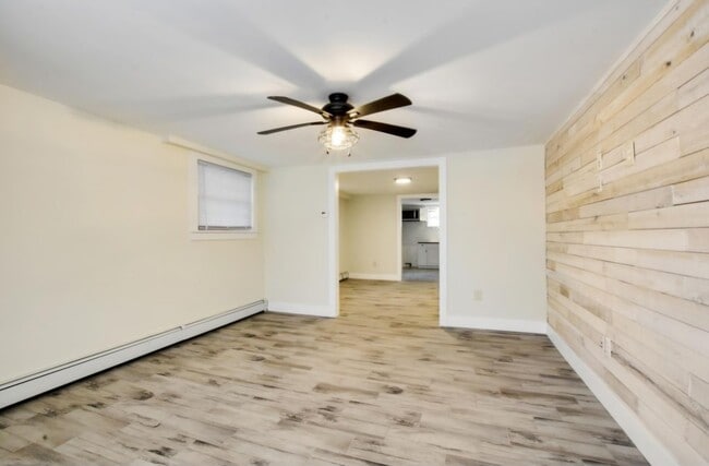 Living - 728 Golden Ave Unit 1