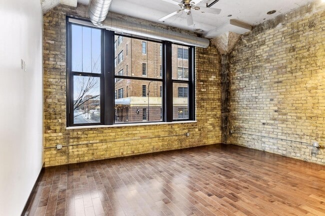 Photo - 618 N Washington Ave