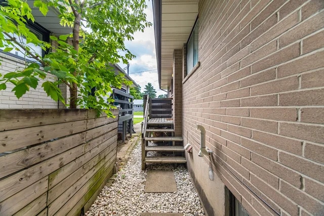 Building Photo - 5 Gairey Dr