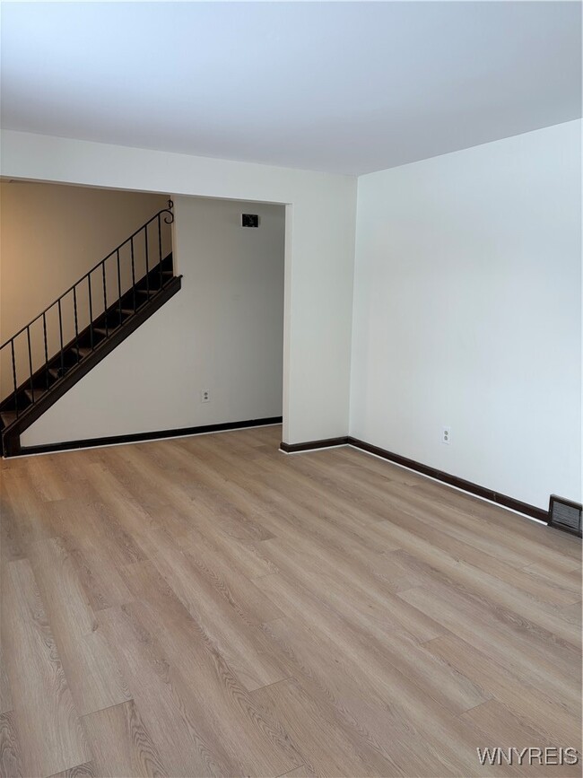 Photo - 431 Kaymar Dr