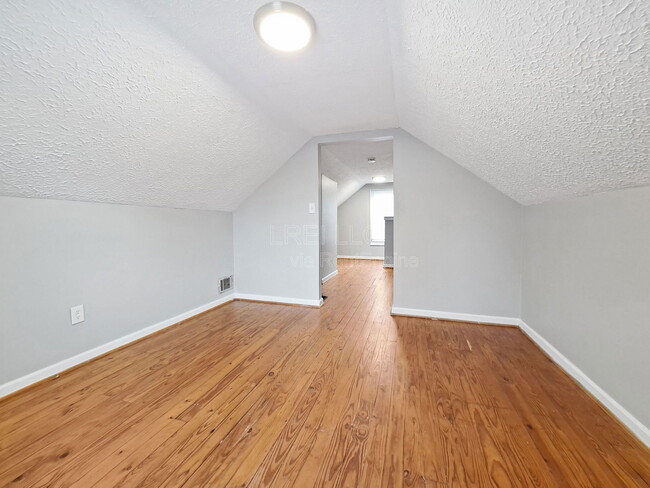 Photo - 1661 Harold Ave