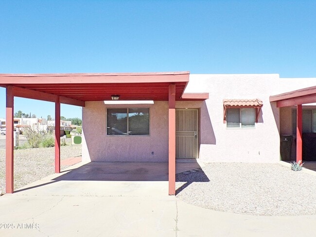 Building Photo - 4251 Plaza Oro Loma Unit A