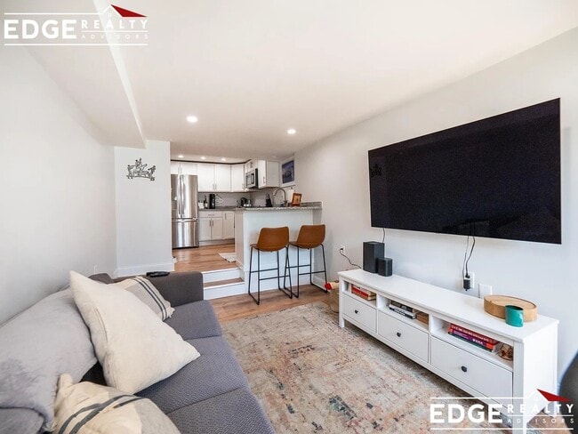 Photo - 171B Lexington St