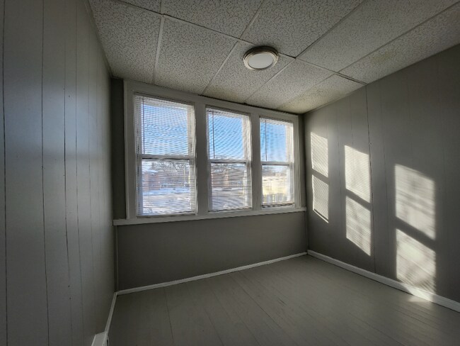 Photo - 8348 S Maryland Ave Unidad 3