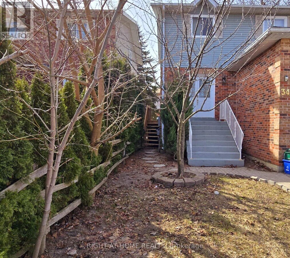 Photo - 34 Hodgins Ave