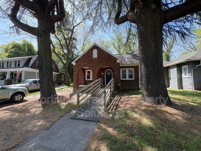 Photo - 2354 N Patterson Ave