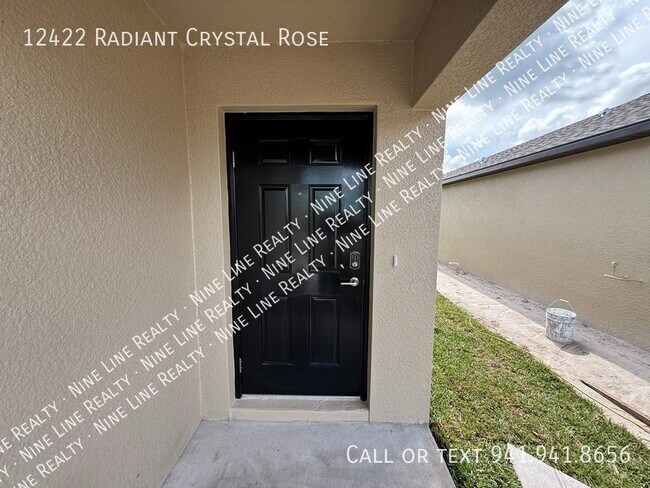 Photo - 12422 Radiant Crystal Rose