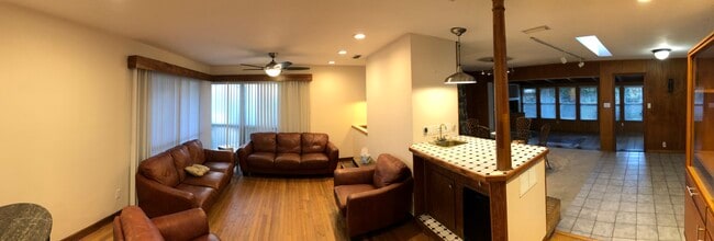 Photo - 2842 SW 1 Ave