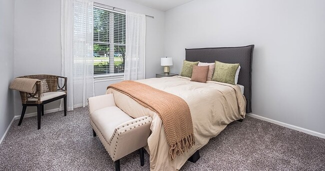 Woodlake Apartments