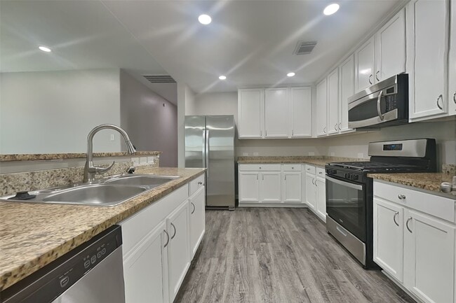 Photo - 22447 Stamford Brook Ct