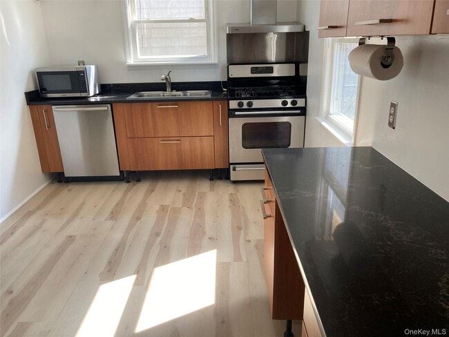 Photo - 107 Park Ave Unit 2FL