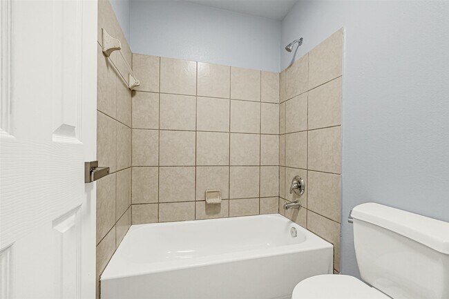 Photo - 1827 Macondray Dr