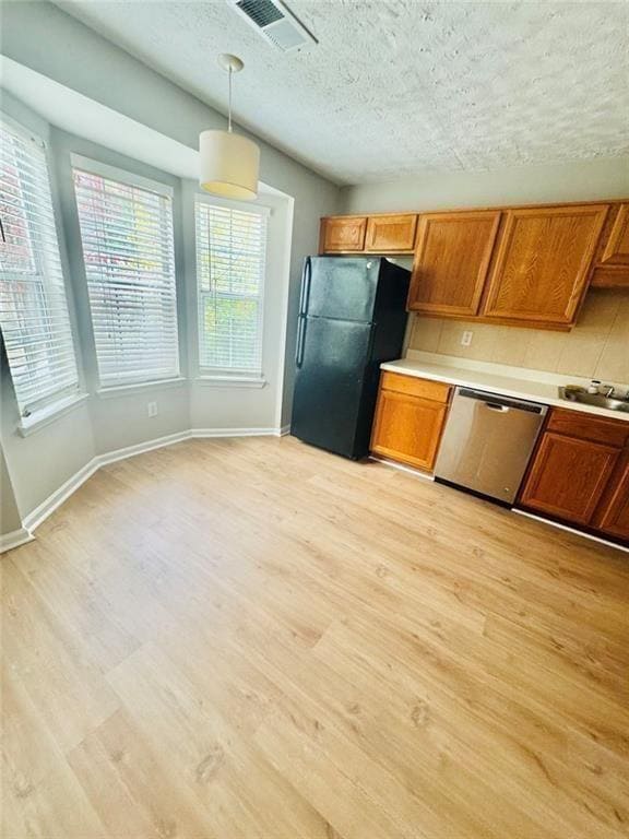 Photo - 146 Willow Stream Ct