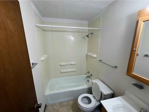 Photo - 630 S Governor St Unit 10