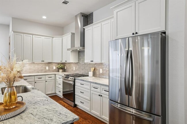 Photo - 6902 Northeast Dr