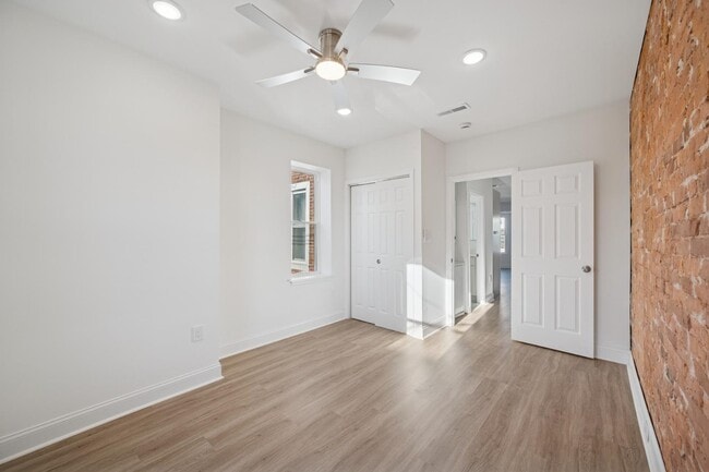 Photo - 5644 Blakemore St