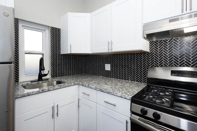 Photo - 1030 Washington