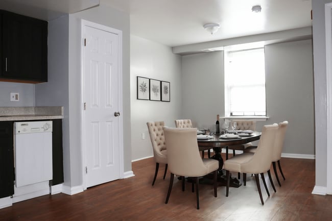 Photo - Lovell Apartments