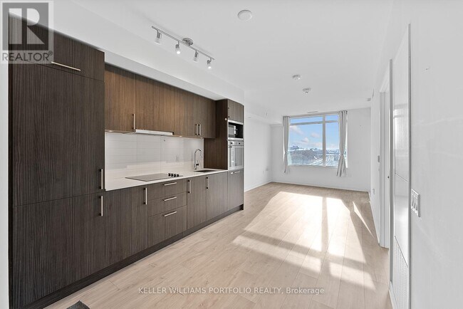 Photo - 27 Bathurst St Unité 507