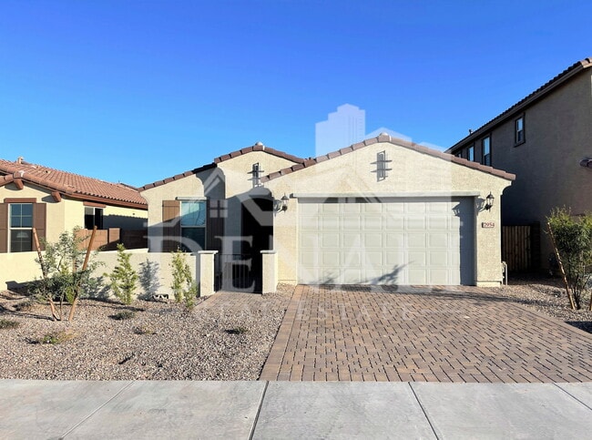 Building Photo - 7954 W Medlock Dr