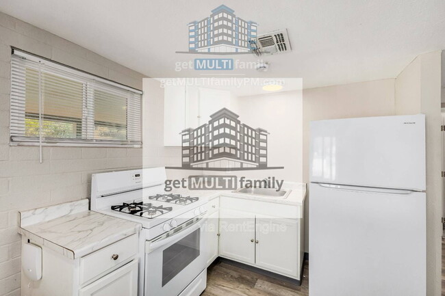 Photo - 1402 W Mercer Ln Unit 2