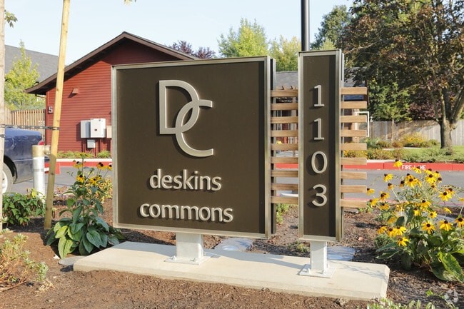 Photo - Deskins Commons Apartments