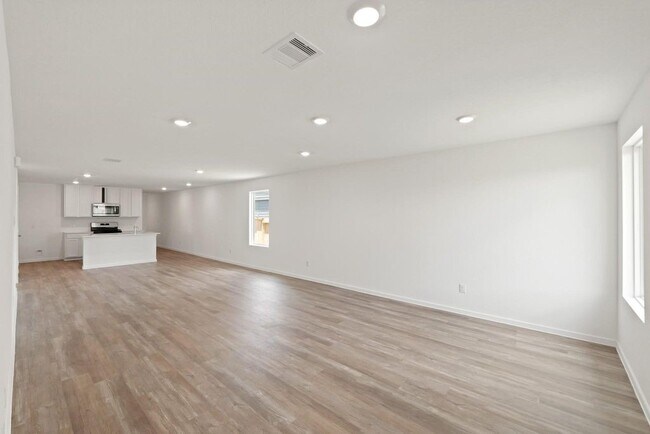 Photo - 40847 Hawthorne Glades St