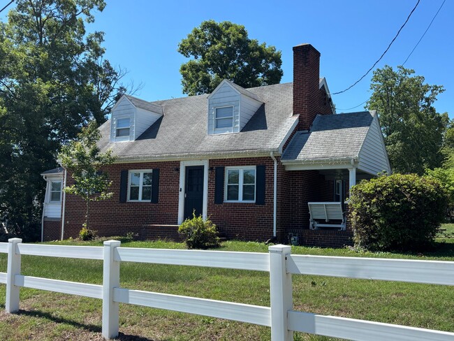 Photo - 4035 Walmsley Blvd