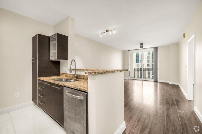 Building Photo - 550 Okeechobee Blvd Unit 716 Rental
