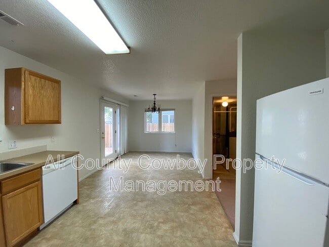 Photo - 929 E Palmer Dr
