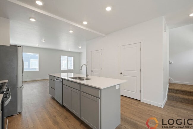 Photo - 3948 N Eagle Pt Ln