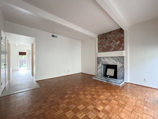 Photo - 937 Hunt Ave
