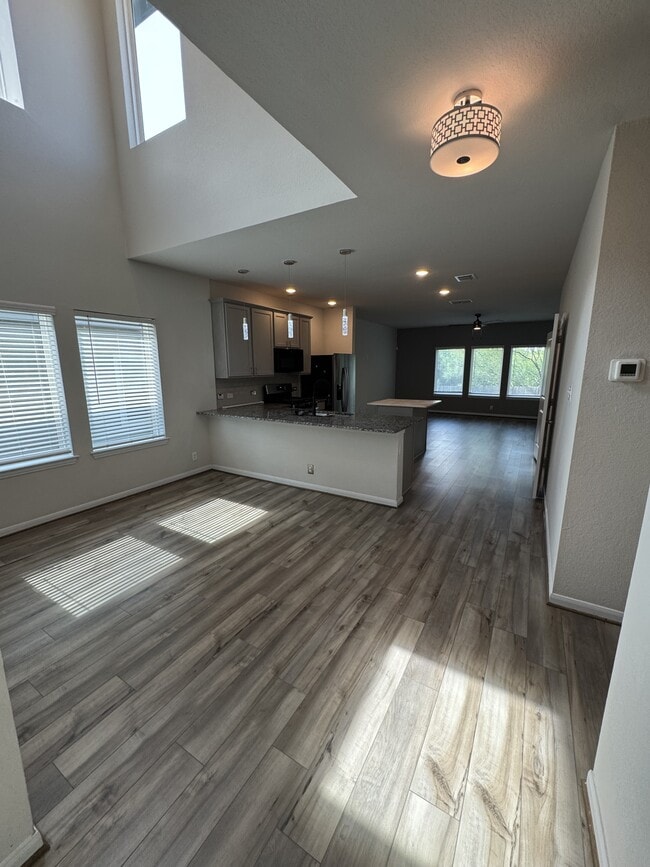 7510 Boxing Elm