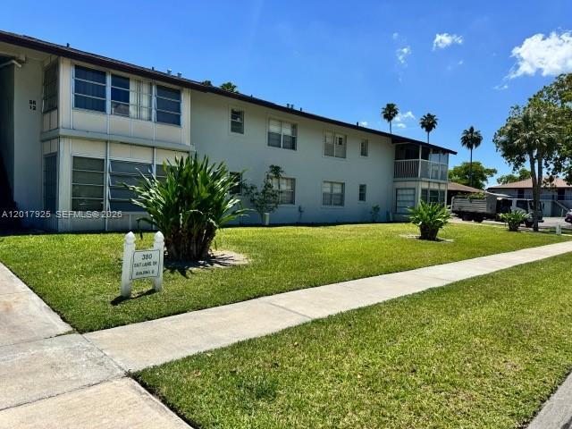 Building Photo - 380 E Laurel Dr Unit 4D