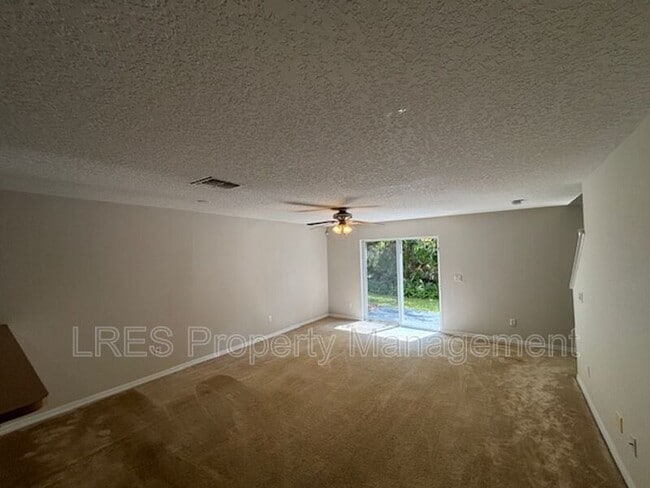 Photo - 4563 Lacebark Trail