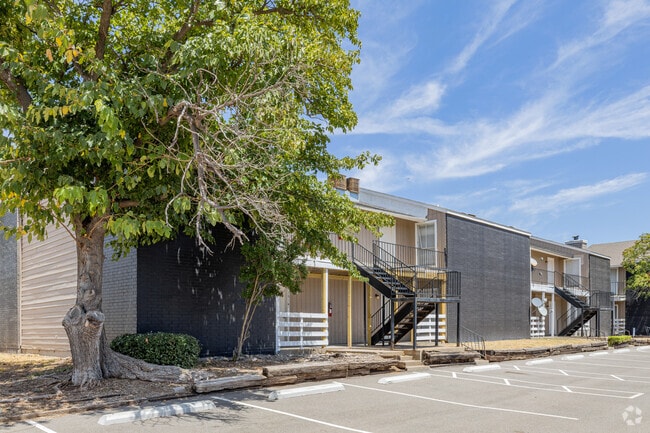 Building Photo - Avalon of Lawton