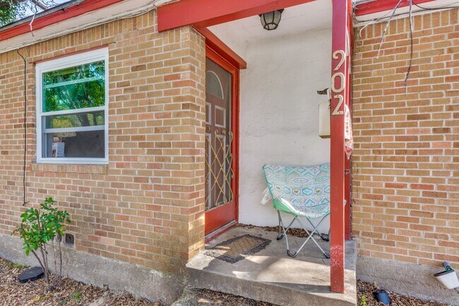 Photo - 902 Denton St Unit 902 Denton