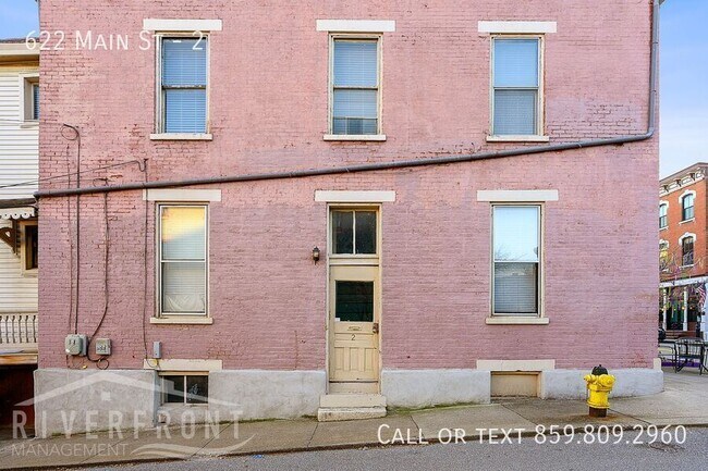 Photo - 622 Main St Unit 2