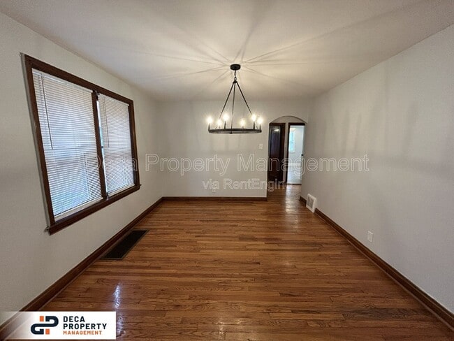 Photo - 6653-6655 Lansdowne Ave