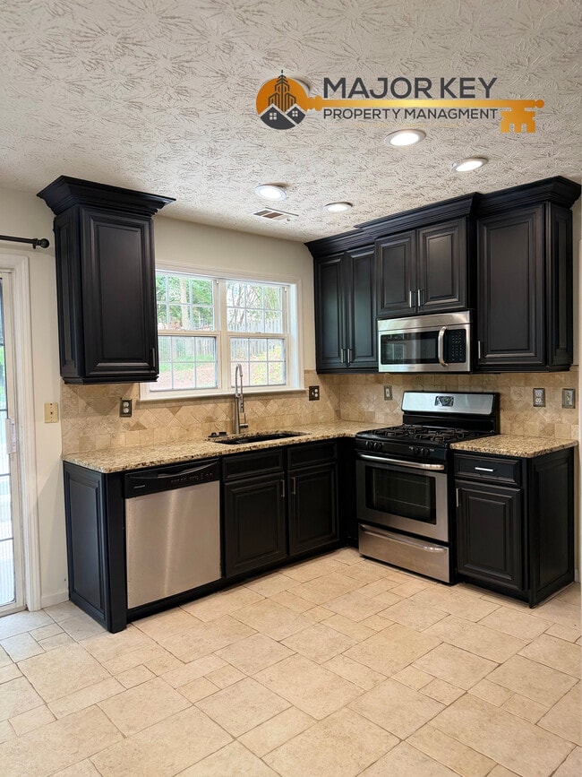Photo - 1620 Midland Ct