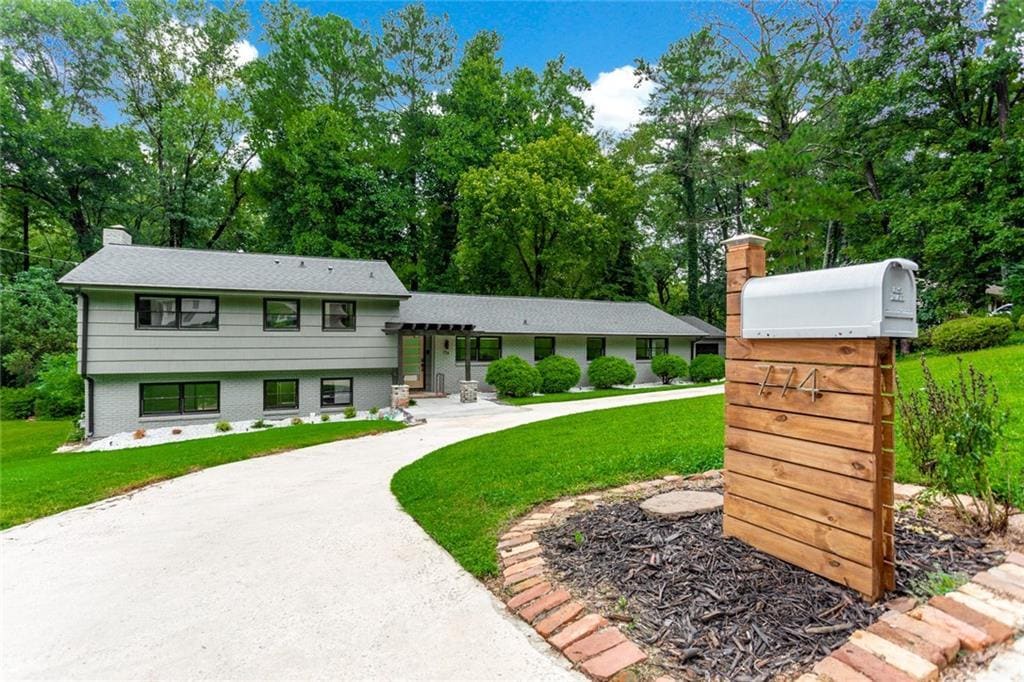 Photo - 774 Starlight Ln NE