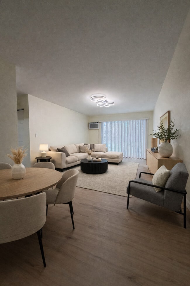 Photo - 16W481 Lake Dr Unit 104