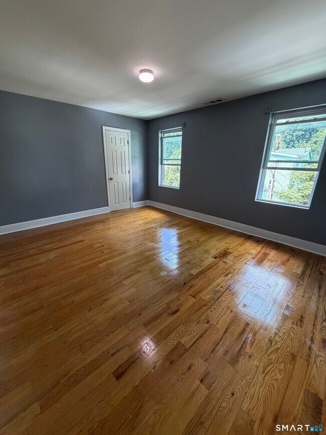 Photo - 14 Kenyon St Unit 3rd Floor