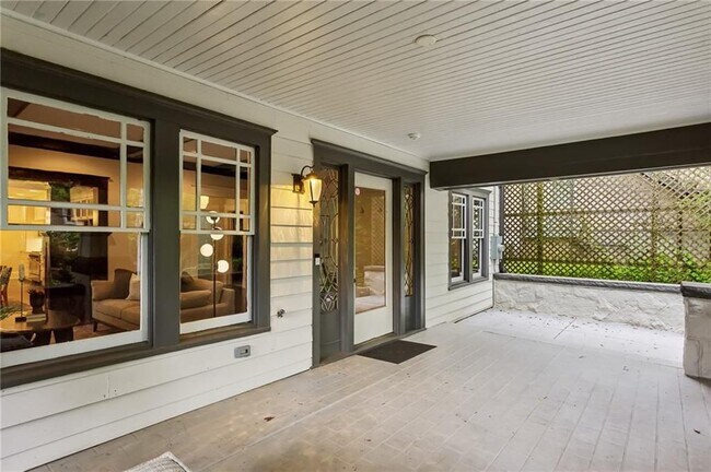 Photo - 843 Monroe Dr NE