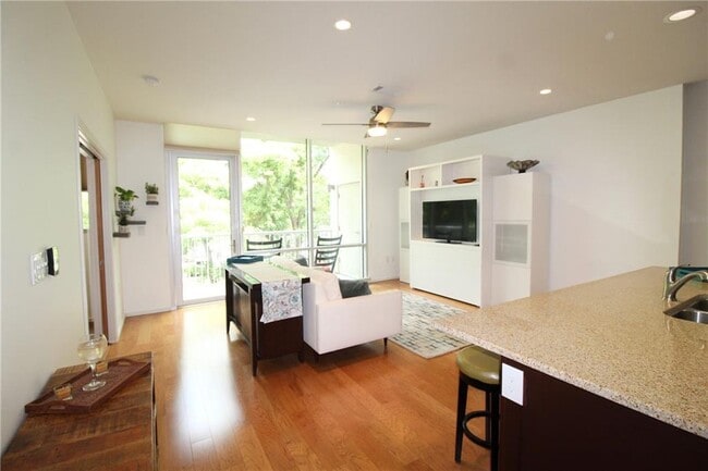 Photo - 1600 Barton Springs Rd Unidad 2208