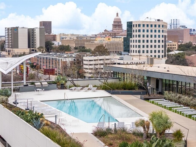 Building Photo - 800 Embassy Dr Unit 237